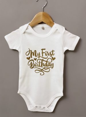 Βρεφικό φορμάκι για πρωτα γενέθλια my 1st birthday με χρυσή εκτύπωση.